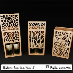 Puede incluir: Soportes de madera para botellas de vino con diseños decorativos recortados. Los soportes son de varios estilos, incluyendo una caja con tapa abierta, una caja rectangular y un soporte para una sola botella. El texto "Grosor: 3mm; 4mm; 5mm; 1/8" es visible.