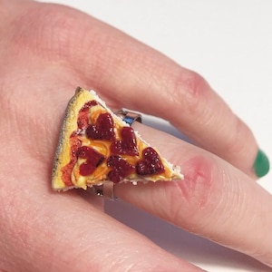 Heart Pepperoni Pizza Ring