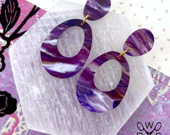 Everyday Dangles in Purple and Gold Swirl