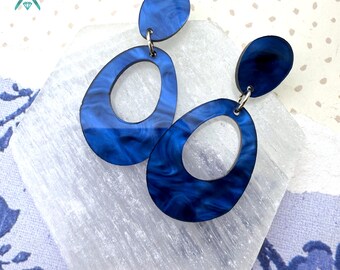 Everyday Dangles in Navy Blue Pearl