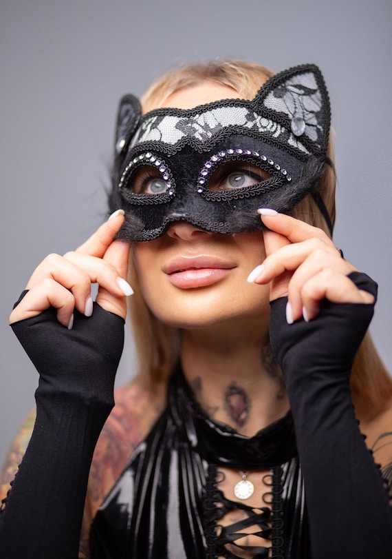 Máscara de Catwoman Modelo 3D - Descargar Accesorios on Máscara de Catwoman Modelo 3D - Descargar Accesorios on