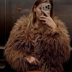 (eliuu)Shaggy Fur Medium Coat main image 1