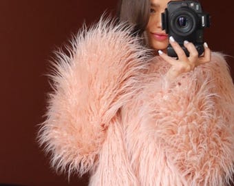 Cardigã, presente rosa, casaco de pele sintética, pele sintética mongol, pele vintage, jaqueta curta rosa | jaqueta de pele rosa, roupa masculina para o Burning Man