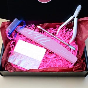 Nail tool box/Nail File/Cuticle nipper/Cuticle cutter/Steel cuticle pusher/Nail brush/Jelly glue/Press on nail tool/Gel nails/Fake nails