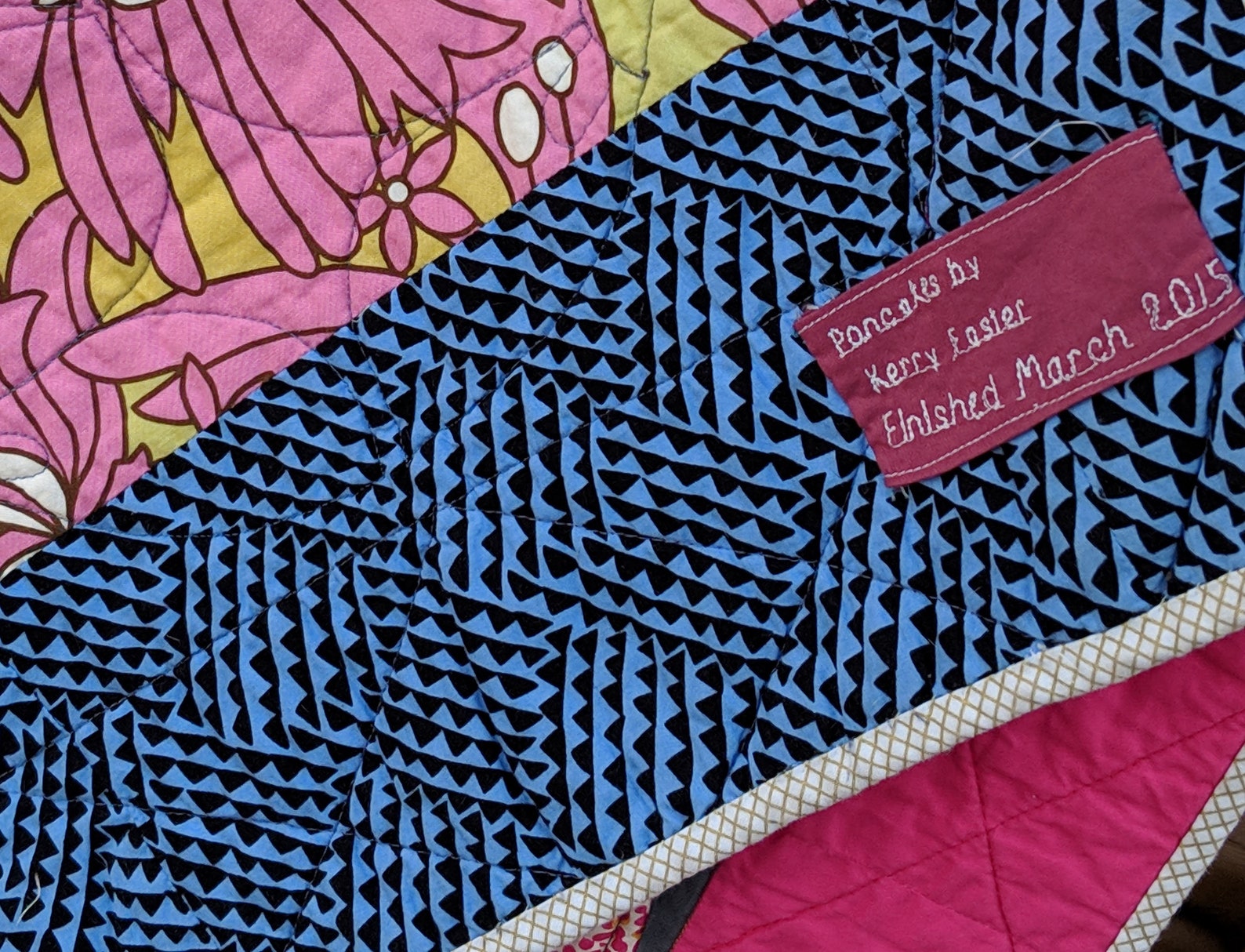 Pancakes Lap Quilt or Large Wall Hanging, Modern Quilt, Geometric Quilt