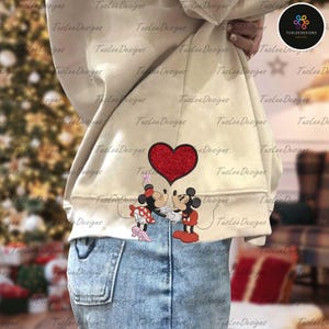 Diseño de bordado con apliques para el día de San Valentín, diseño de bordado con lazo lateral de caramelo dulce para San Valentín, diseño de bordado con ratón de dibujos animados para San Valentín