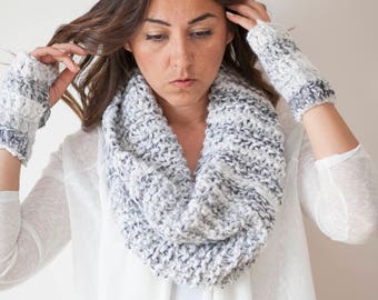 ROCHESTER - Set of Infinity Cowl Scarf Neckwarmer & Mittens - in Snow Leopard - **FREE SHIPPING**