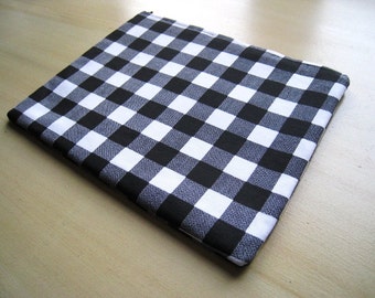 BLACK & WHITE PLAID - MacBook Pro MacBook Air 13 inch Macbook Pro 15 Inch Laptop Sleeve Cover Bag - Padded and Zipper Closure