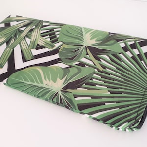 TROPICAL LEAVES -  Apple Magic Keyboard Sleeve, Apple Case, Wireless Keyboard Sleeve with Numeric Keypad - Padded and Zipper Closure