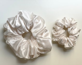 IVORY - Set of 2 Scrunchies - 1 XXL Scrunchie and 1 Mini Scrunchie Set , Hair Accessories Hair Ties  oft and Shiny Satin in Cream Color