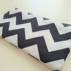 Chevron preto e branco - carteira de dinheiro, bolsa de maquiagem, bolsa grande com zíper - plana - pronta para envio