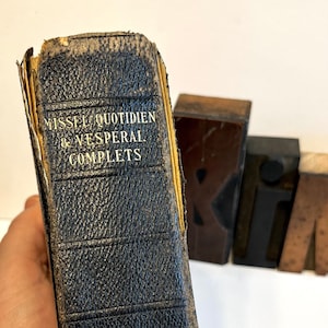 Missel Quotidien et Vesperal Complets. French religious book 1939