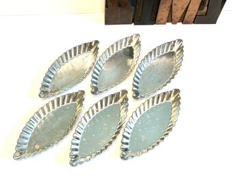 marquis-shaped tart tins. 4.25 by 1.75-inch. fluted brioche. set of 6