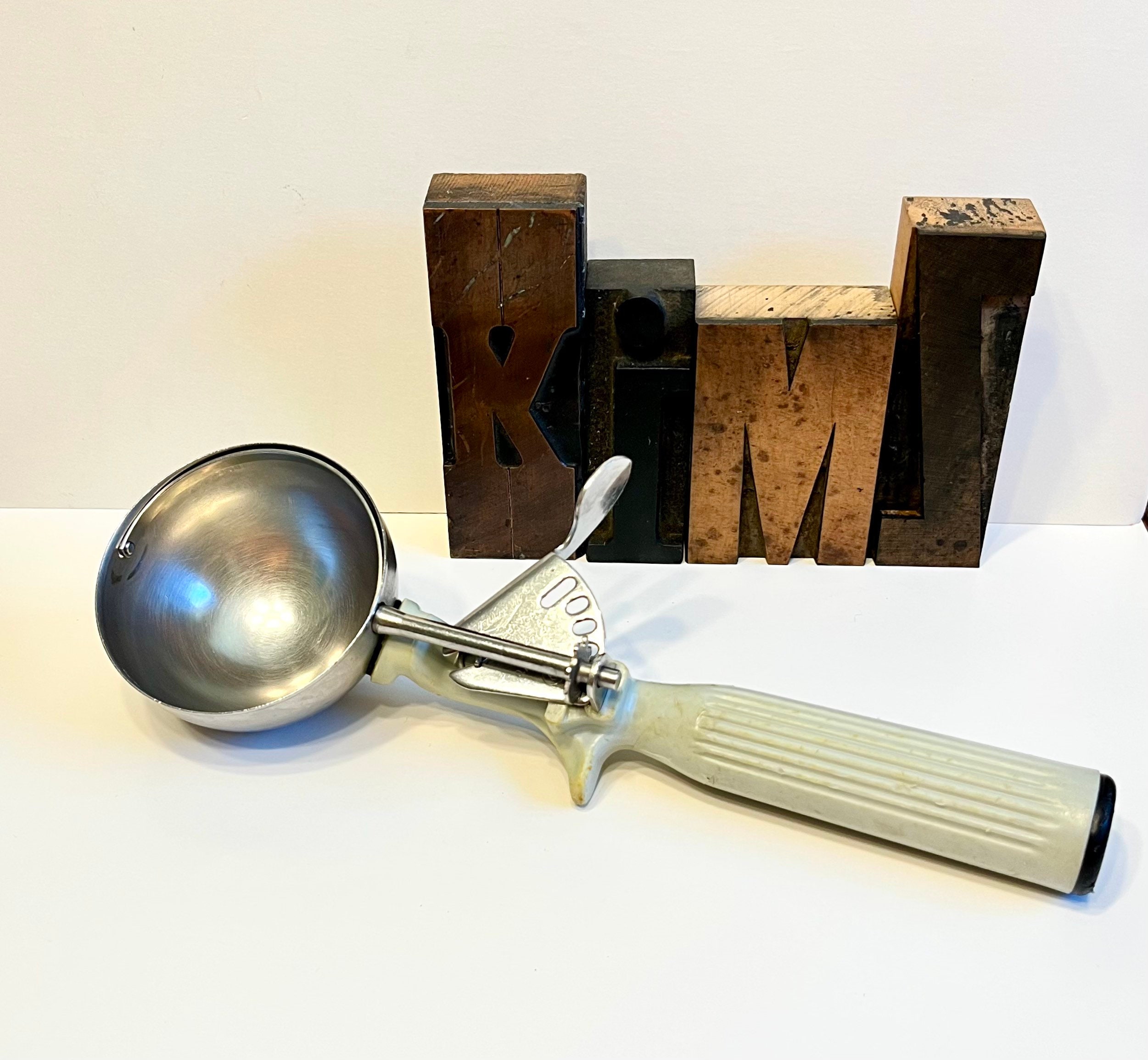 Vollrath Ice Cream Scoop No.8. 4oz Scoop Etsy