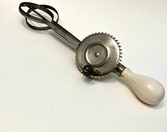 A&J egg beater. wooden handle. PAT Oct 9, 1923. made in USA