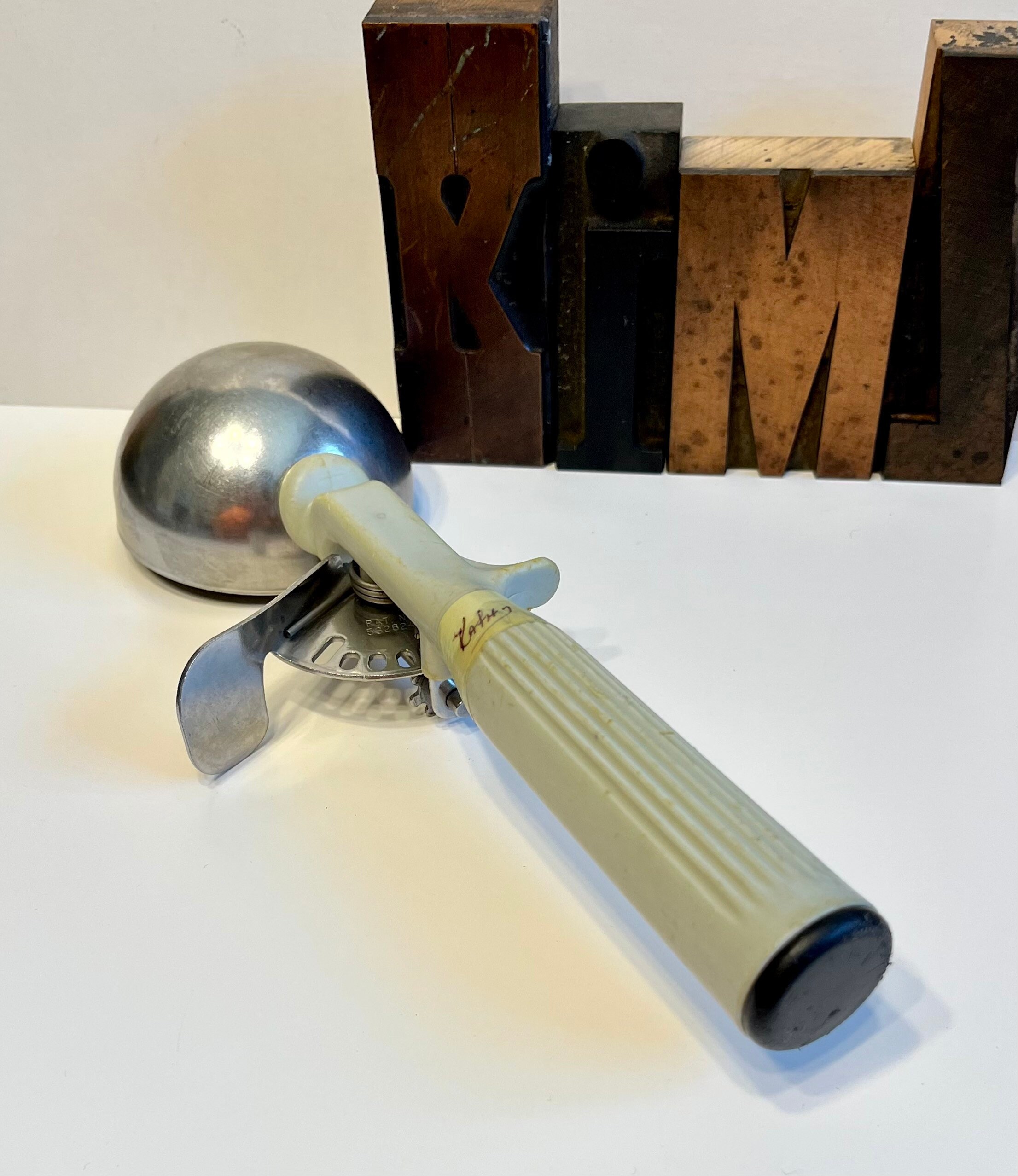 Vollrath Ice Cream Scoop No.8. 4oz Scoop Etsy