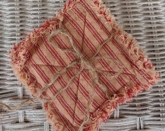 Posavasos de tela de retazos, juego de 4, rojo primitivo, rayas de tela casera, posavasos de estilo rústico, decoración primitiva