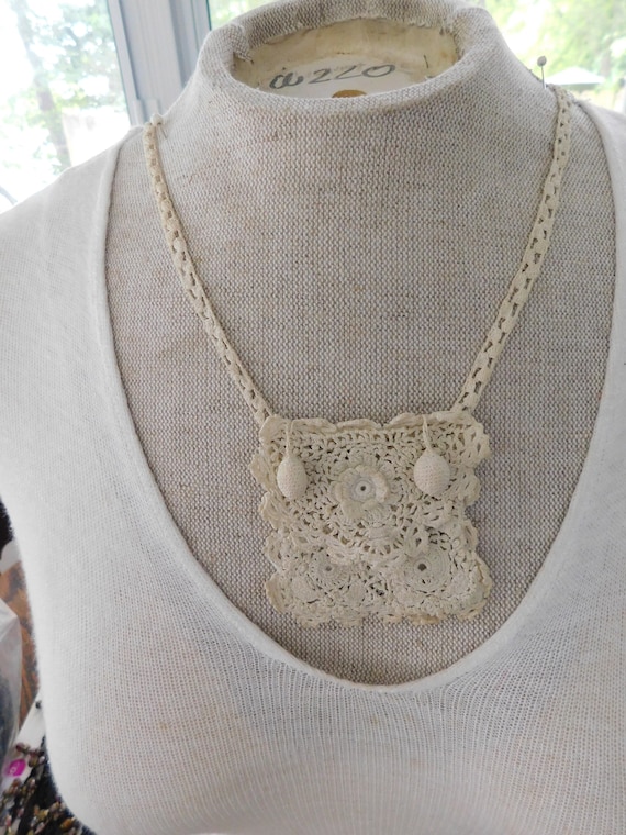Vintage Victorian crochet purse necklace