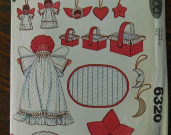 McCalls pattern 6320 Christmas Decorations