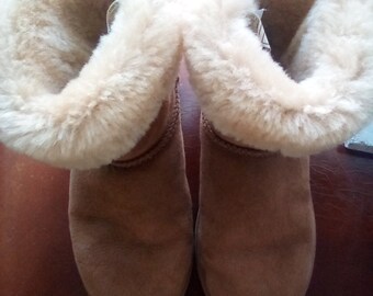 SALE UGG Australia leather and sheepskin boots