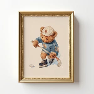 Arte de pared de hockey sobre hielo con oso de peluche vintage, ilustración de acuarela de oso con equipo de hockey, decoración retro para habitación de niños, guardería o fanáticos de los deportes