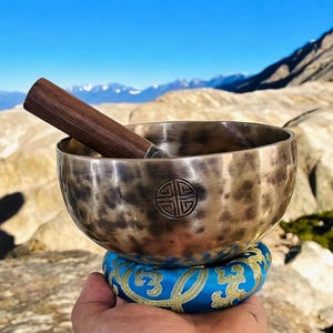 Full Moon Tibetan Singing Bowl – 7” Meditation & Healing Bowl – Handmade on Full Moon Day for Sound Therapy and Positive Energy