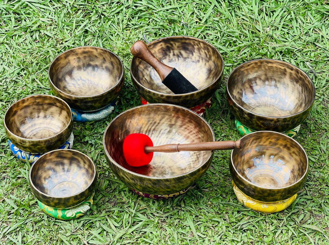 Premium Full Moon Singing Bowl Set of 7 – Professionally Tuned Tibetan ...