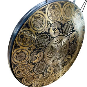 Bronze Etched Gong for Deep Relaxation – Perfect for Sound Healing, Yoga & Mindfulness
Therapeutic Meditation Gong – Rich, Lasting Tones for Sleep, Focus & Spiritual Well-Being