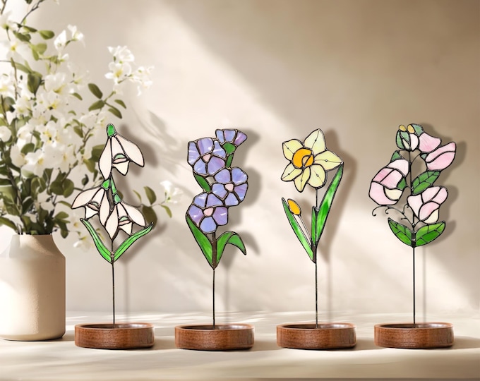 ステンドグラスの誕生月の花、パーソナライズされた誕生日サンキャッチャー、女性、お母さん、おばあちゃん、花の植物の支柱へのユニークな手作りのクリスマスプレゼント