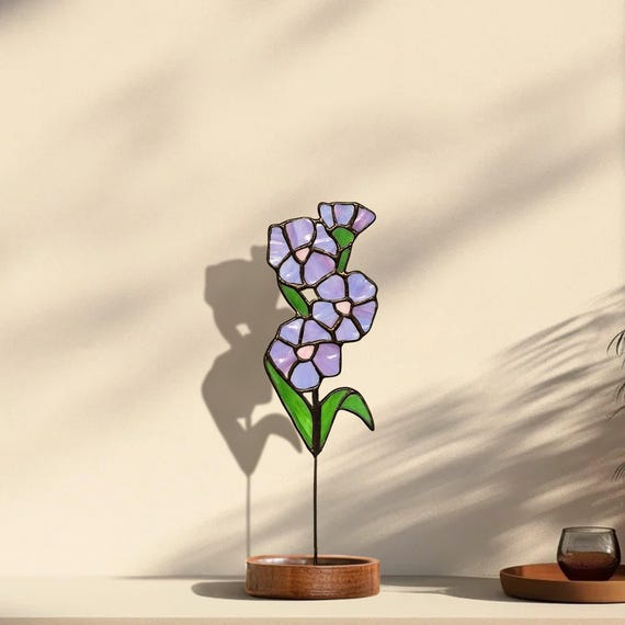February Birth Flower Violet Stained Glass Floral Stake – Handmade Gift of Loyalty & Wisdom – Purple Garden Decor for Birthday or Mom