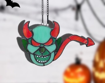 Stained Glass Halloween Devil Suncatcher – Creepy Demon Face with Red Horns, Spooky Gothic Decor, Unique Handmade Halloween Gift