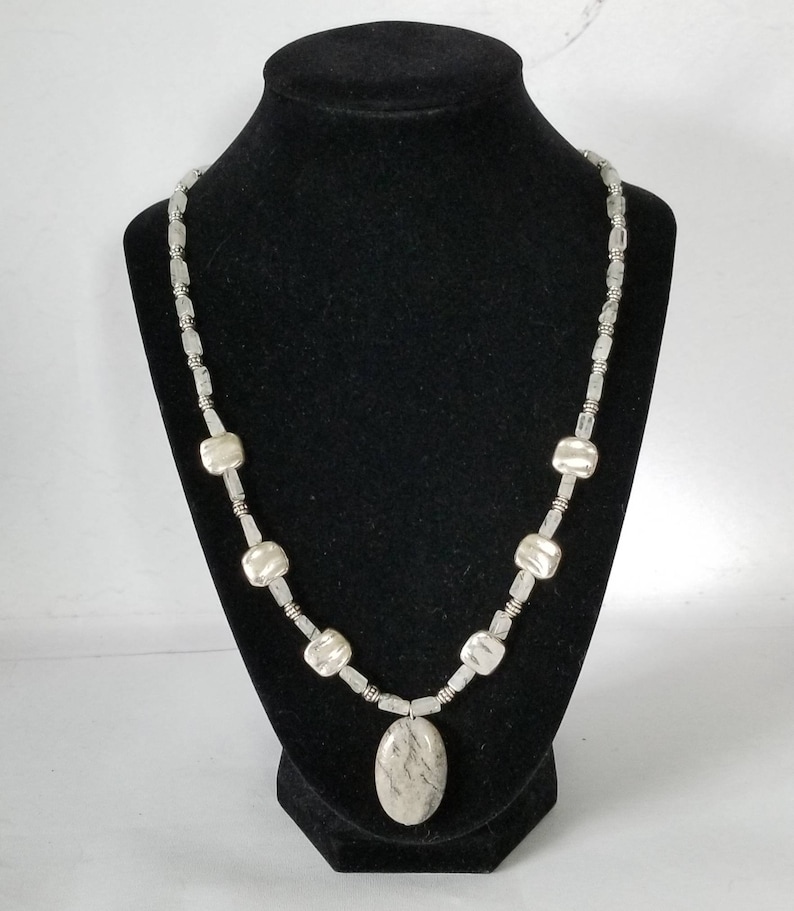 Gray Stone and Silver Bead Pendant Necklace