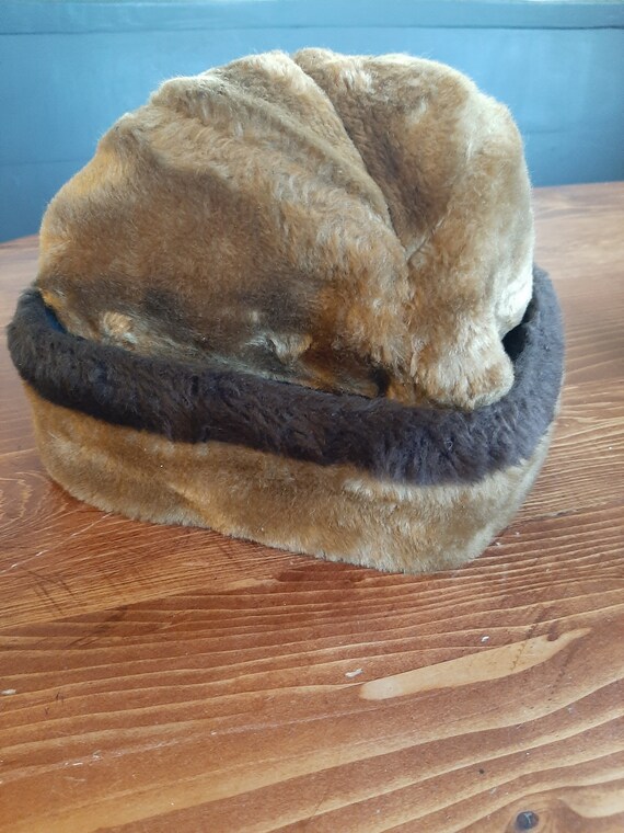 Mens or womans brown winter fur hat - image 5