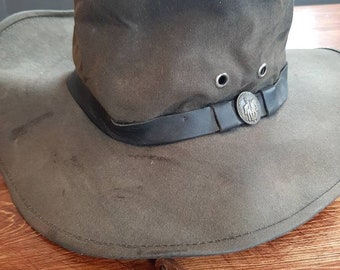 Mens or ladies leather look Austrailia look cowboy hat.