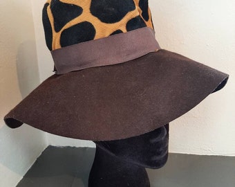 Vintage 1960 hippie style floppy hat womans ladies brown, black, gold felt.