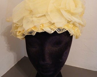 Sunny yellow vintage ladies hat