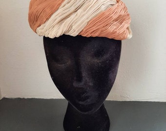 Vintage dressy ladies womans peach and beige silky crinkle fabric hat.