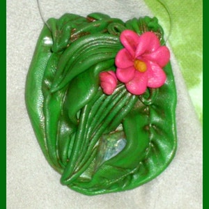 Treasured Jungle, pendant