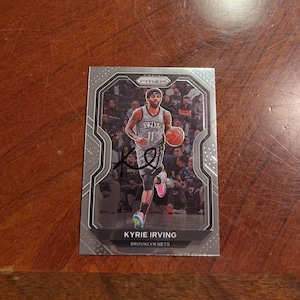 Kyrie Irving signierte Karte Panini Prizm Basketball Brooklyn Nets Handsignierte Karte ohne COA