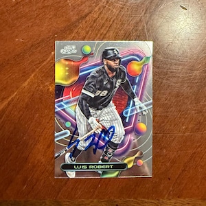 Luis Robert signierte Karte Topps Chrome Cosmic Rare Insert Baseball Chicago White Sox handsignierte Karte ohne COA