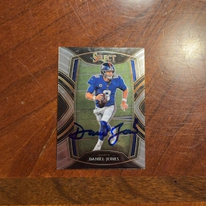 Daniel Jones handsignierte Karte Panini Auswahl Football Karte New York Giants Handsignierte Karte ohne Echtheitszertifikat