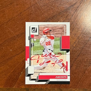 Juan Soto Faded signierte Karte Panini Donruss Baseball Washington Nationals Handsignierte Karte ohne COA