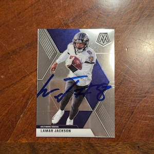 Lamar Jackson signierte Karte Panini Mosaic Football Card Baltimore Ravens Handsignierte Karte ohne COA