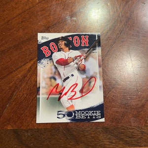 Carta autografata di Mookie Betts, Topps Three Homer Hero, inserto da baseball, carta firmata a mano dei Boston Red Sox, senza certificato di autenticità.