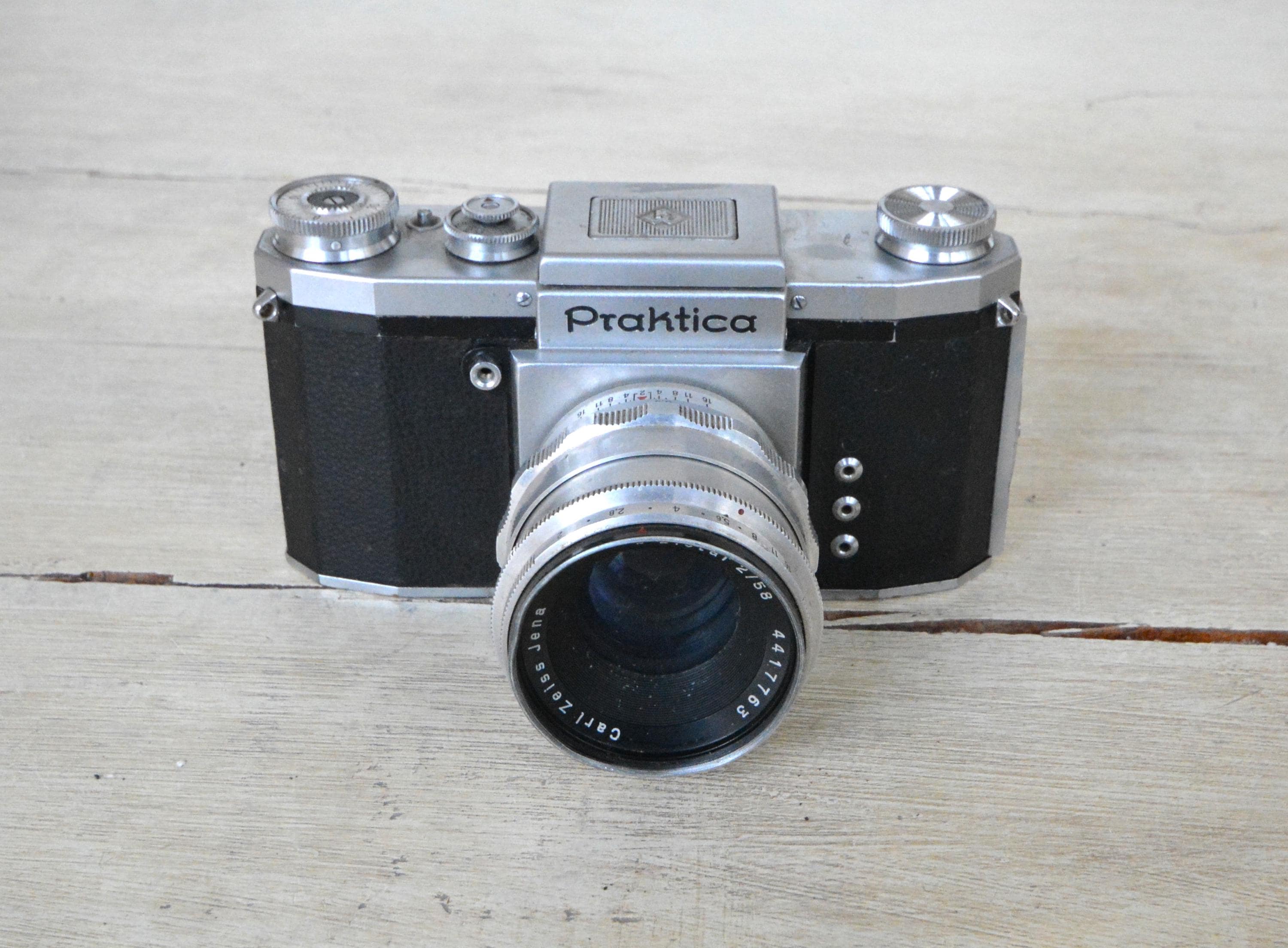 【整備済完動品】Exakta VX Biotar 58mm F2 Biotar 58mm f2 (Exakta) – FLASHBACK CAMERA