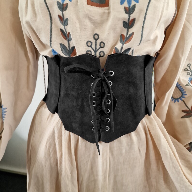 thumbnail image 2 of Joukavor Medieval Leather Corset Belt Renaissance Waist Cincher For 2 of 14