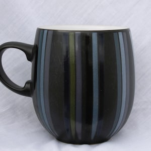 Mug Denby Jet Stripe - Fin de série en grès - Gris et noir modernes - Fabriqué en Angleterre