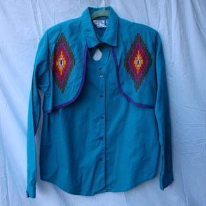Vintage 90s Western Shirt by Sidesaddle – 1993 Teal Button-Up with Southwestern Embroidery & Cutout Back – Cowgirlcore Long Sleeve Top M/L