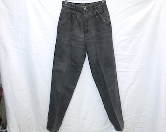 Pantalones vaqueros vintage negros plisados de talle alto y corte cónico – Estilo Western de las Montañas Rocosas