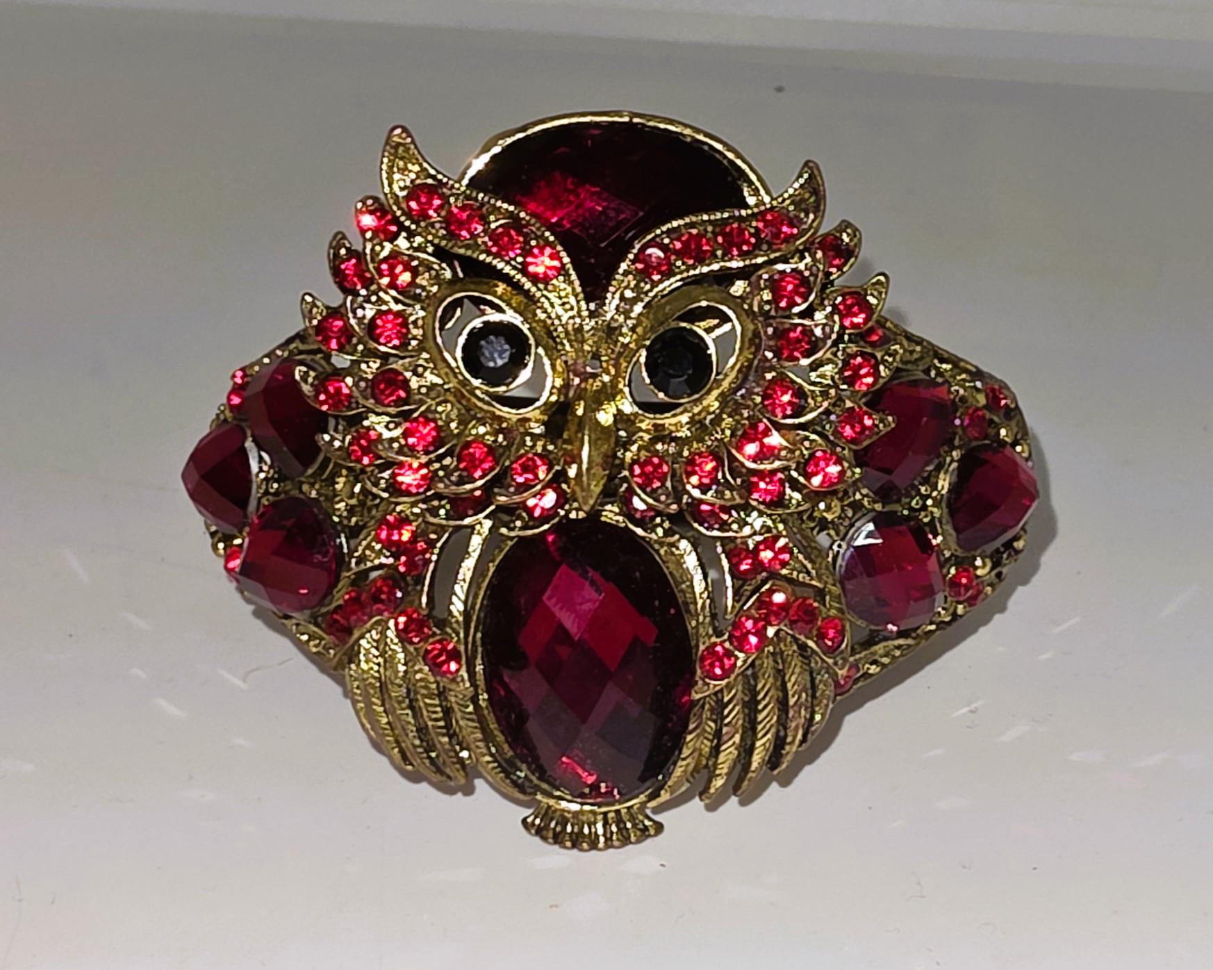 Vintage 1970s Owl Bangle Bracelet &ndash; Gold Tone with Red Stones &ndash; Hinged Cuff